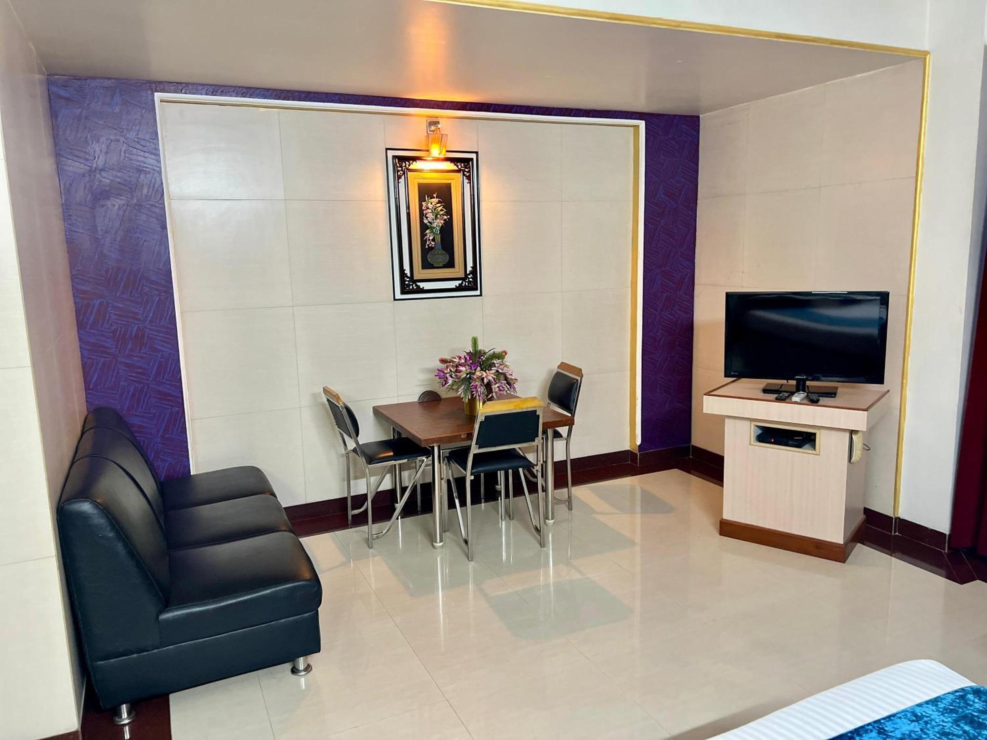 The Grand Krishna Rooms Bangalore Exterior photo