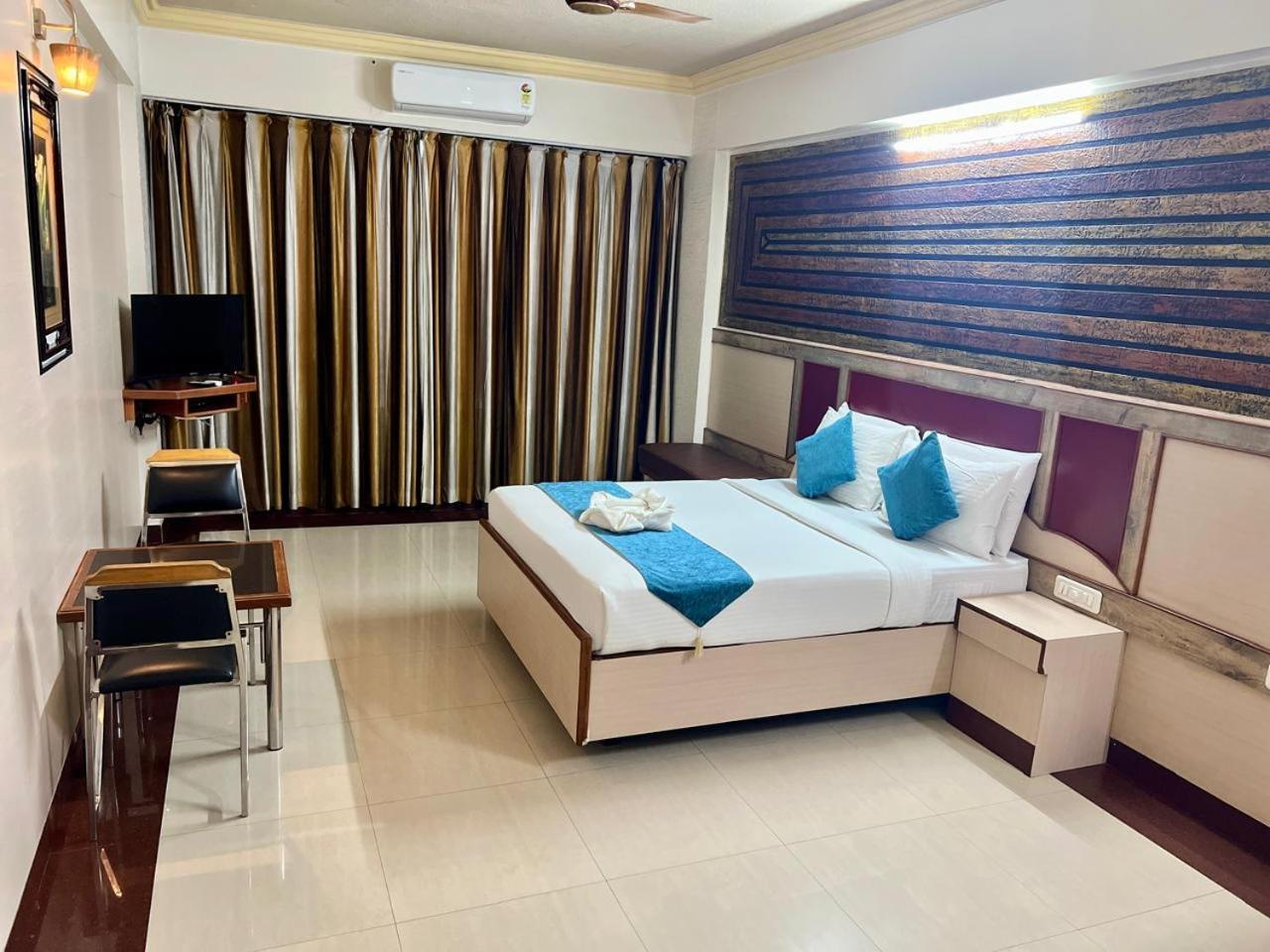 The Grand Krishna Rooms Bangalore Exterior photo